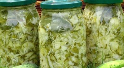 Салат из молодой капусты с огурцами и луком — крутая заготовка на зиму