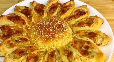 Изумительный пирог-солнце с сырной начинкой: праздничная выпечка в повседневном меню