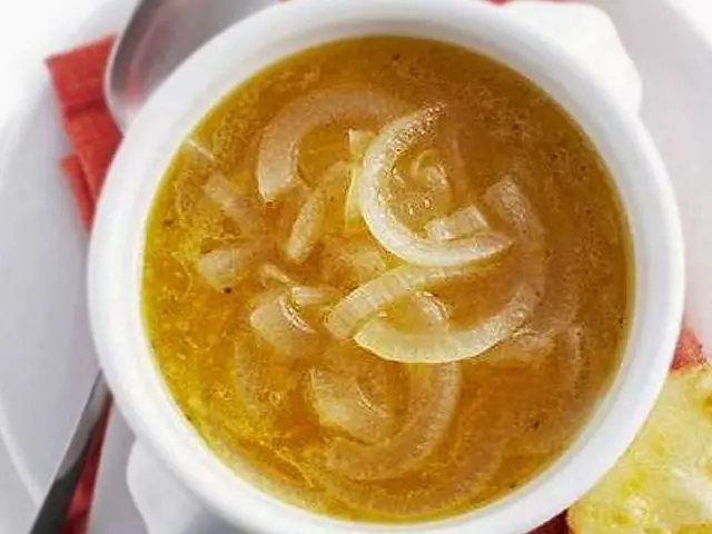 Овощной луковый суп с кабачком