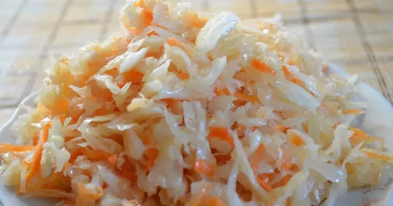Капуста «Провансаль»: быстрая маринованная закуска