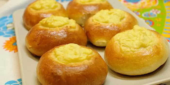 Шанежки с картофельной начинкой: мягкое тесто и румяный верх
