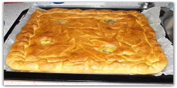 Пирог с картофелем и луком: мягкое тесто и сытная начинка